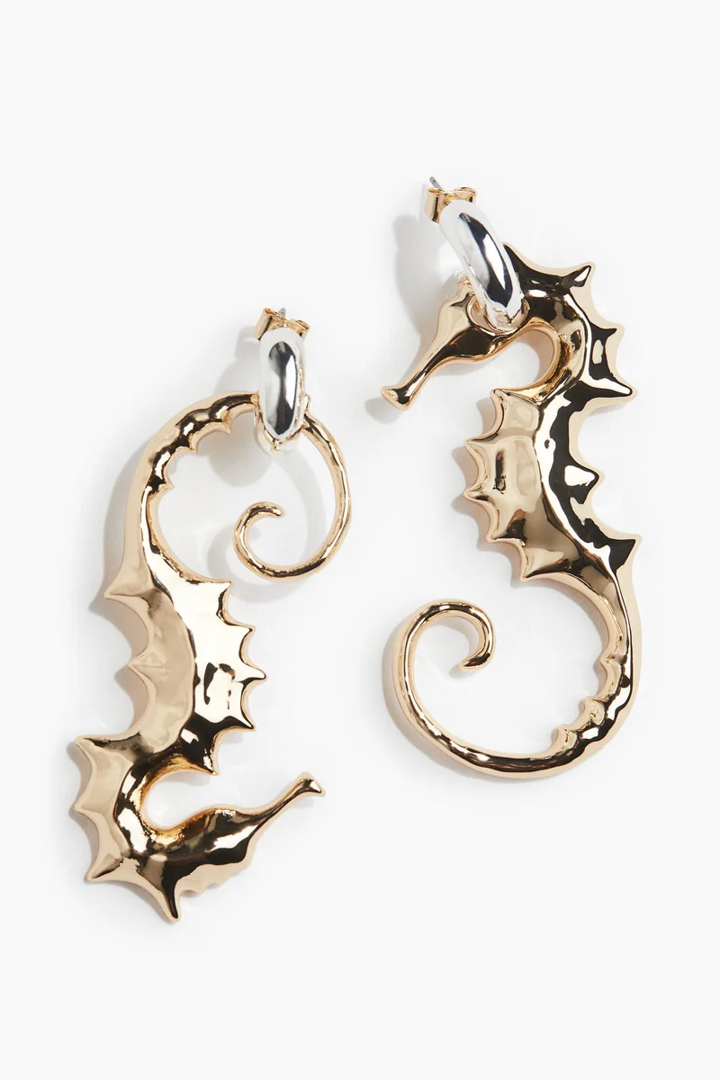 H&M Seahorse-pendant earrings